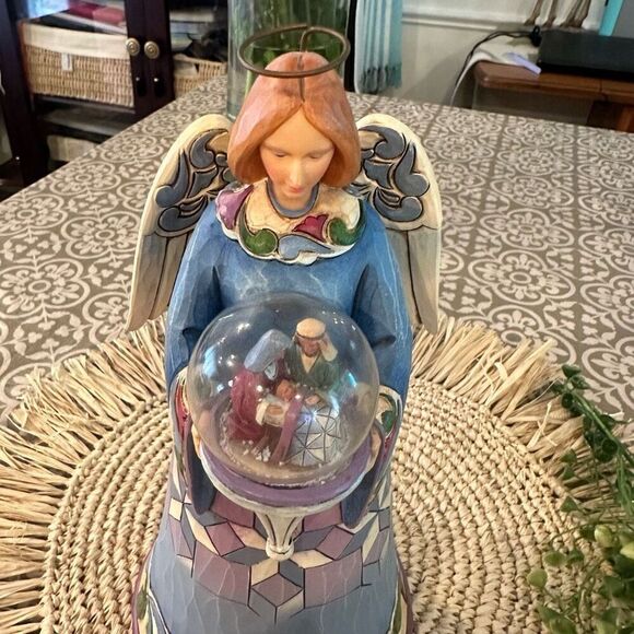Jim Shore Cherish the Newborn King Angel Holding a holy family + mini snowglobe - Picture 6 of 10